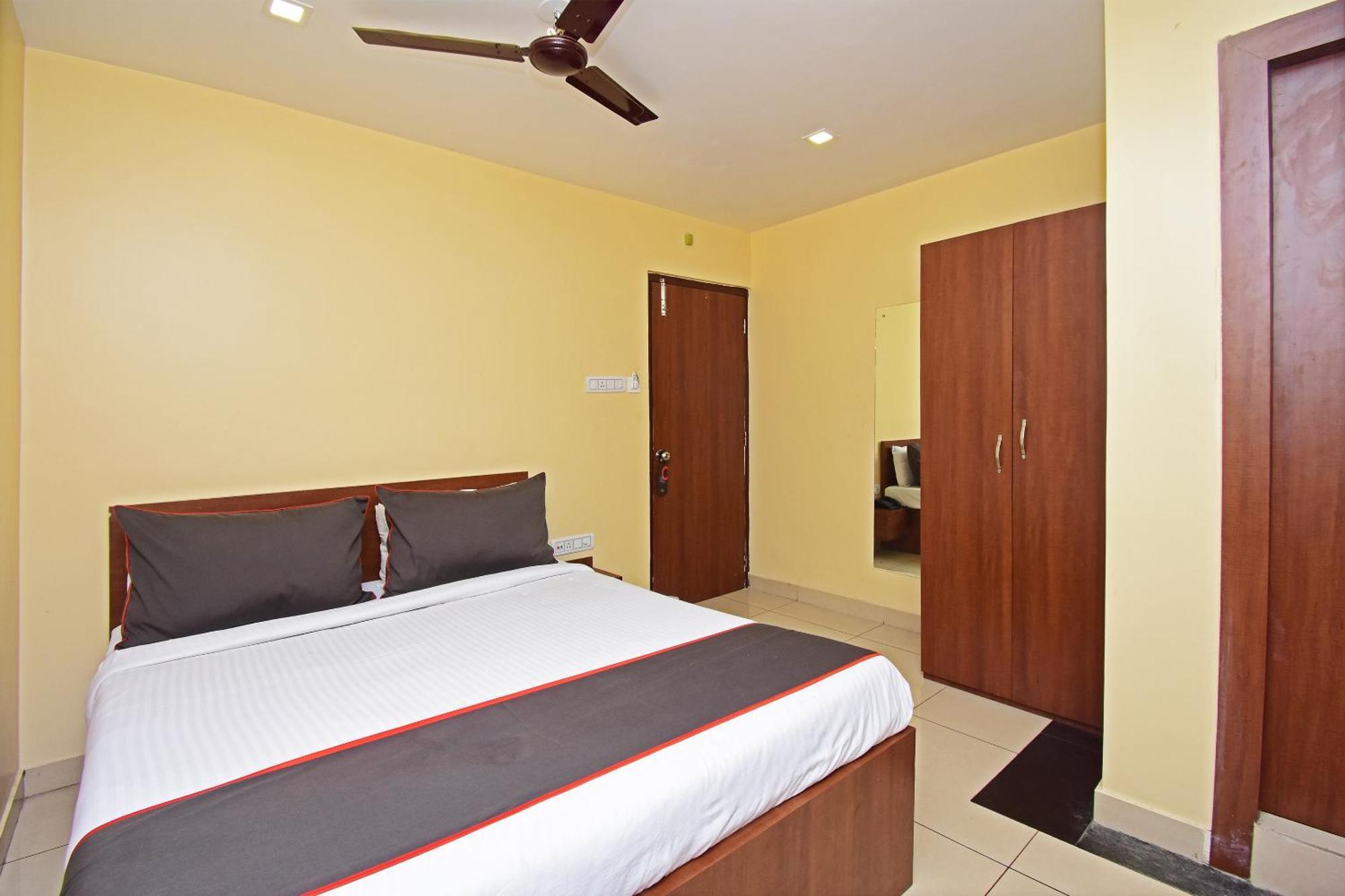 Super Collection O Gokul Residency Near Emami City Dumdum Opposite Raja Palace Hotell Dum Dum Eksteriør bilde